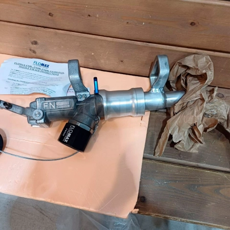 GFR1-90 FloMAX (США) - Угловой ресивер 90 для слива самотеком, с носиком 1